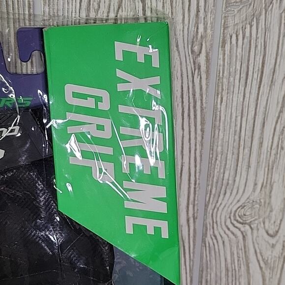 Cutters Extreme Grip Rev Pro 4.0 Black Football Receiver Gloves Adult Size L NWT - Picture 2 of 5